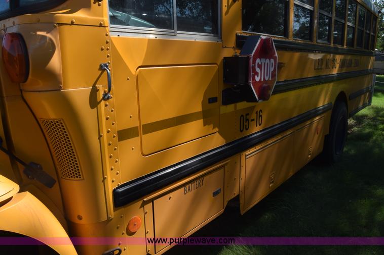image for item CA9770 2006 International CE200 school bus