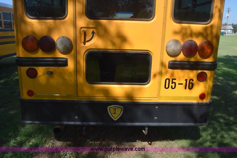 image for item CA9770 2006 International CE200 school bus