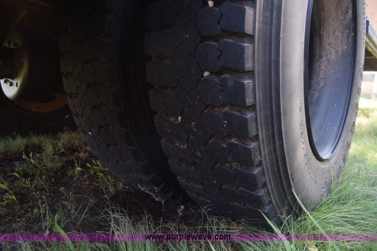 image for item CA9770 2006 International CE200 school bus