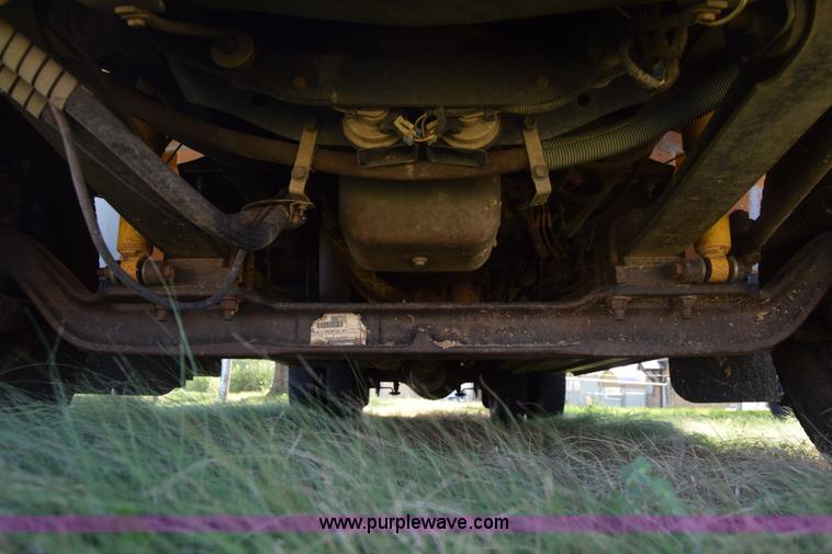 image for item CA9770 2006 International CE200 school bus