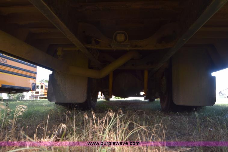 image for item CA9770 2006 International CE200 school bus