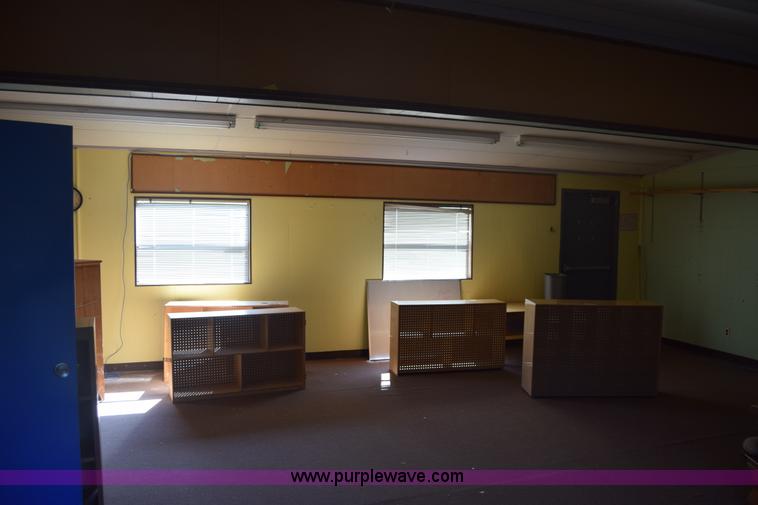 image for item CA9771 Metal outdoor classroom