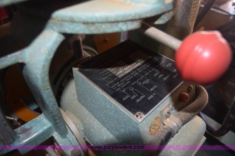 image for item CA9778 DeWalt 1030 radial arm saw