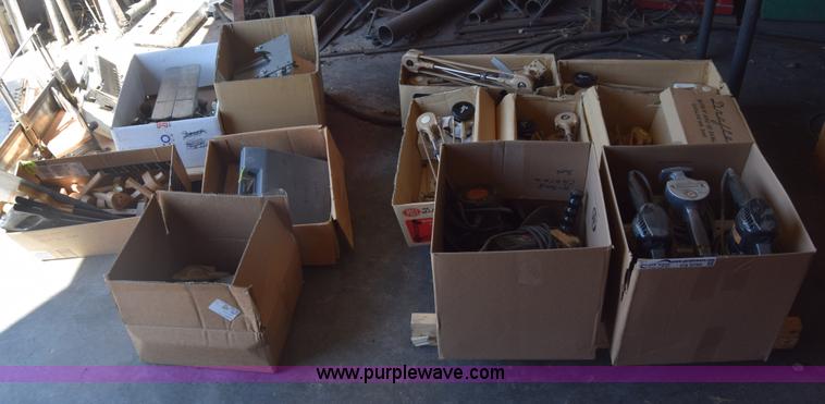 image for item CA9785 Shop tools