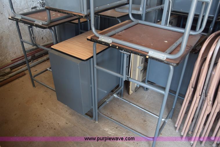 image for item CA9788 (7) drafting tables