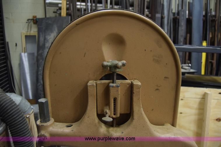 image for item CA9824 Bandsaw