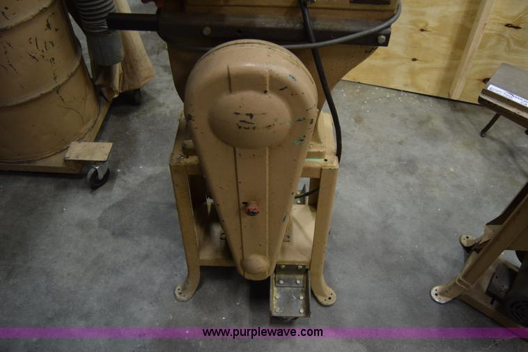 image for item CA9824 Bandsaw