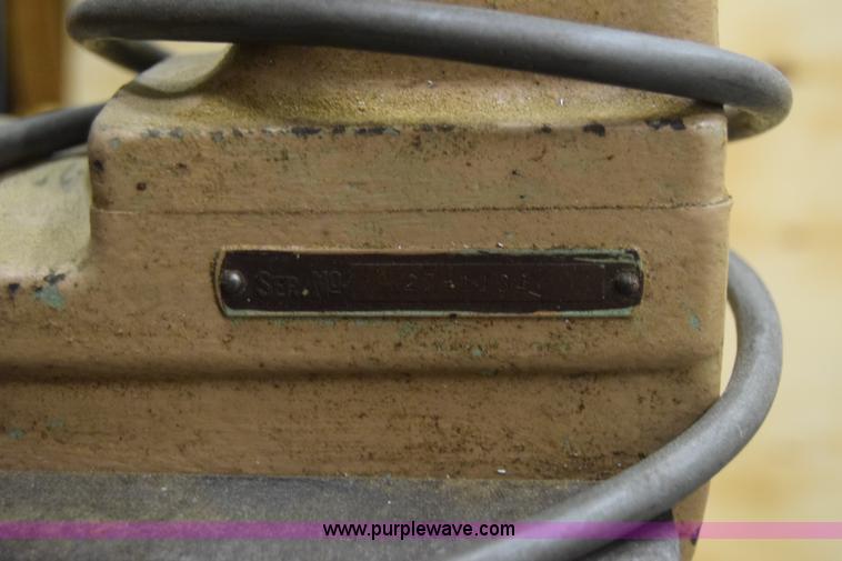 image for item CA9824 Bandsaw