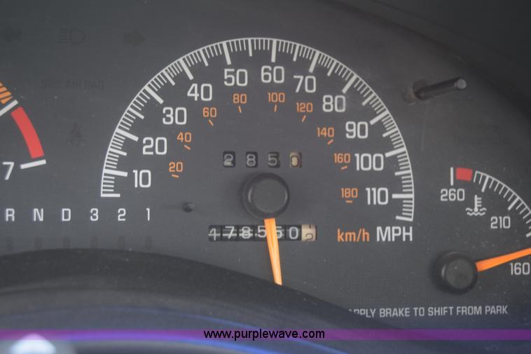 image for item CA9908 2000 Pontiac Grand Prix