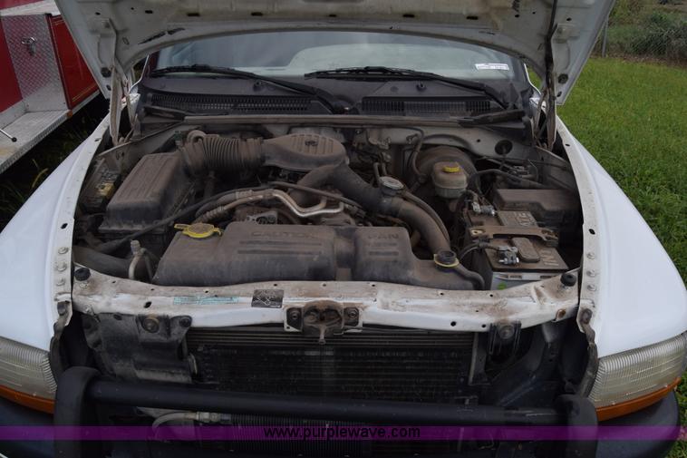 image for item CA9911 2000 Dodge Dakota Quad Cab pickup truck