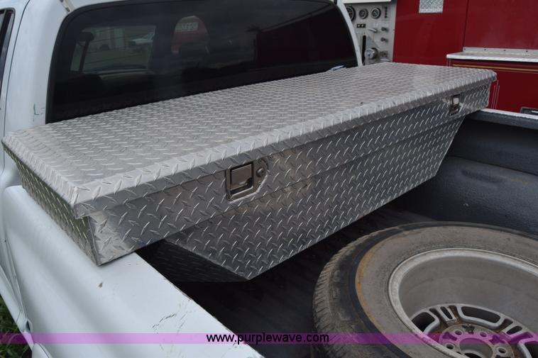 image for item CA9911 2000 Dodge Dakota Quad Cab pickup truck