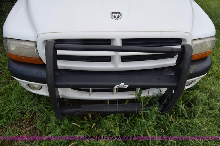 image for item CA9911 2000 Dodge Dakota Quad Cab pickup truck