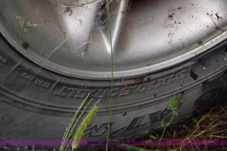 image for item CA9911 2000 Dodge Dakota Quad Cab pickup truck