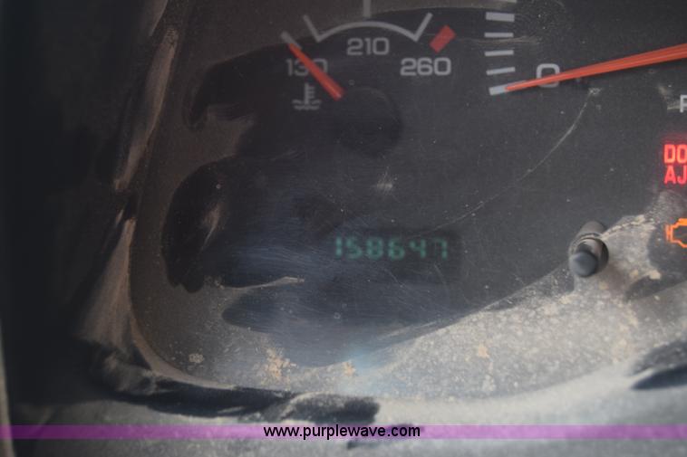 image for item CA9911 2000 Dodge Dakota Quad Cab pickup truck