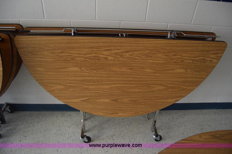 image for item CB9202 (10) folding round tables