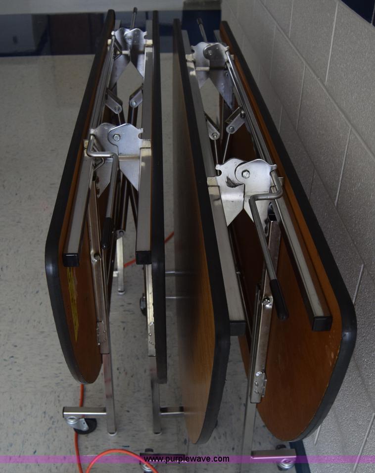 image for item CB9202 (10) folding round tables