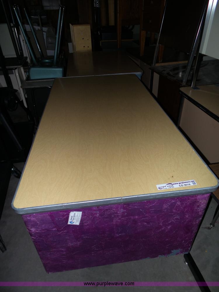 image for item CD9016 (12) teacher's desks