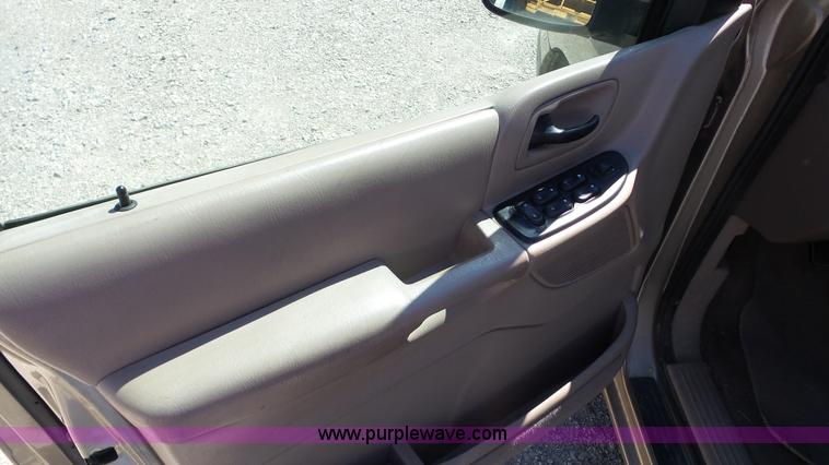 image for item DA2792 1999 Ford Windstar van