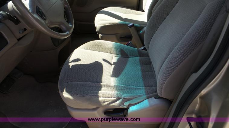 image for item DA2792 1999 Ford Windstar van