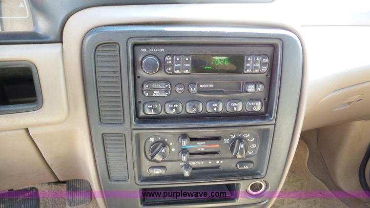 image for item DA2792 1999 Ford Windstar van