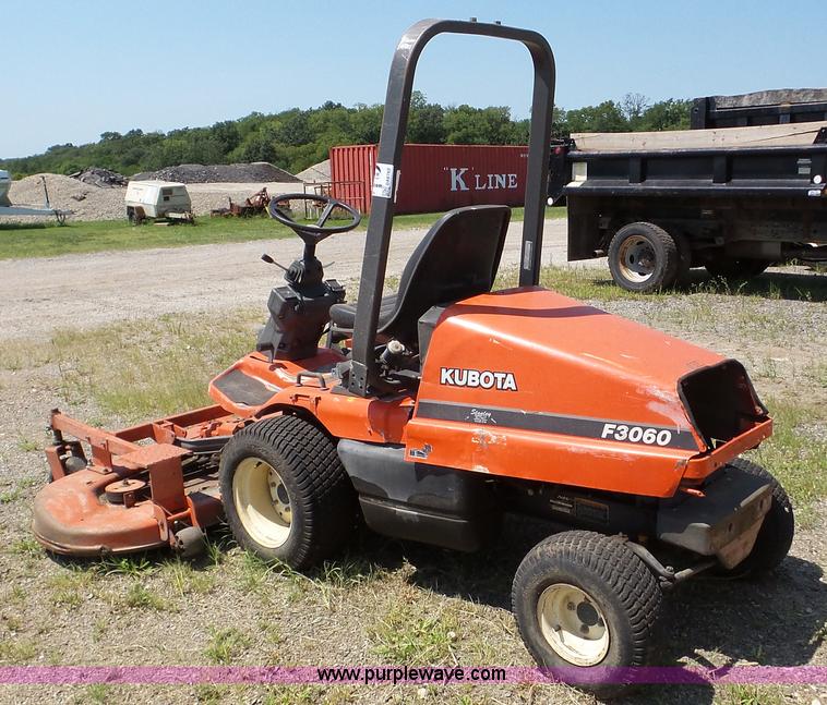 image for item DA8762 Kubota F3060 lawn mower