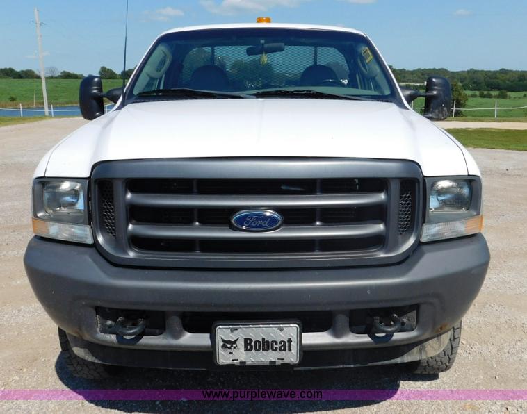 image for item DA8763 2003 Ford F250 Super Duty pickup truck
