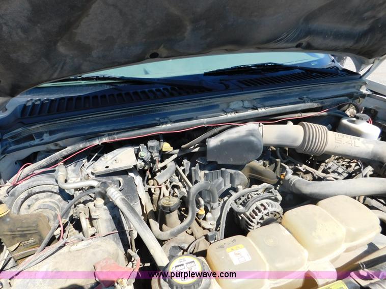 image for item DA8763 2003 Ford F250 Super Duty pickup truck