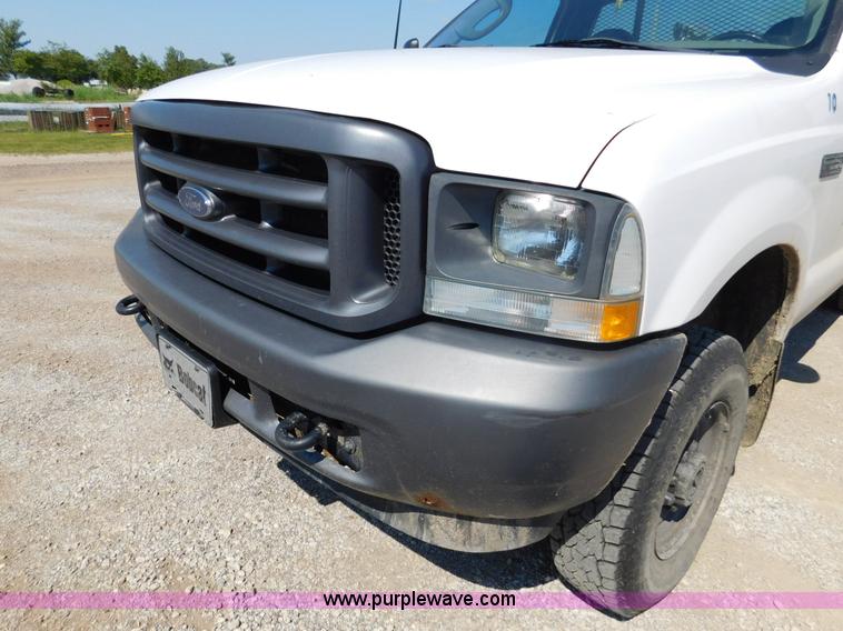 image for item DA8763 2003 Ford F250 Super Duty pickup truck