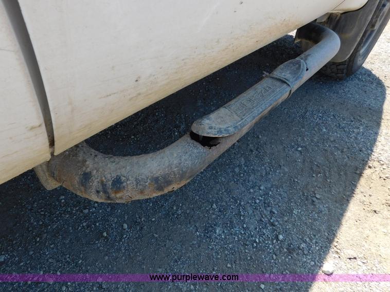 image for item DA8763 2003 Ford F250 Super Duty pickup truck