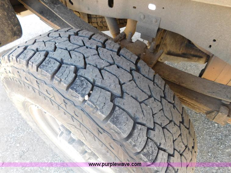 image for item DA8763 2003 Ford F250 Super Duty pickup truck