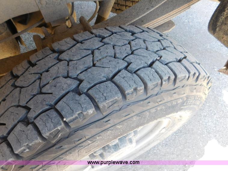 image for item DA8763 2003 Ford F250 Super Duty pickup truck