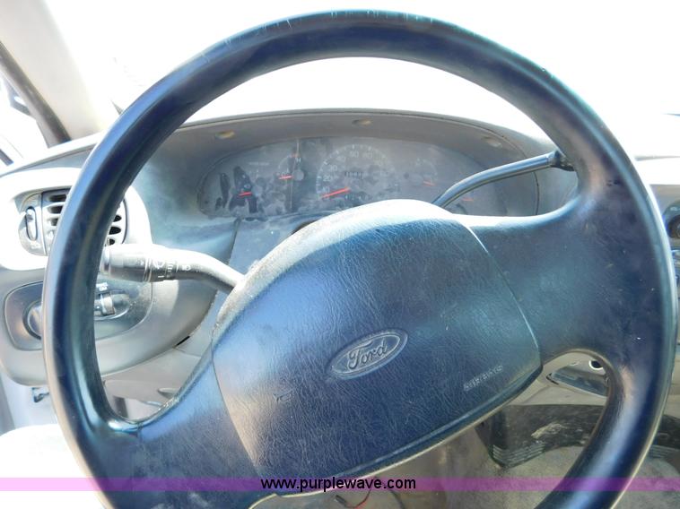 image for item DA8764 1998 Ford F150 pickup truck