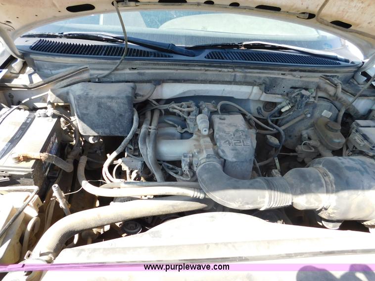 image for item DA8764 1998 Ford F150 pickup truck