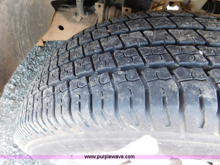 image for item DA8764 1998 Ford F150 pickup truck