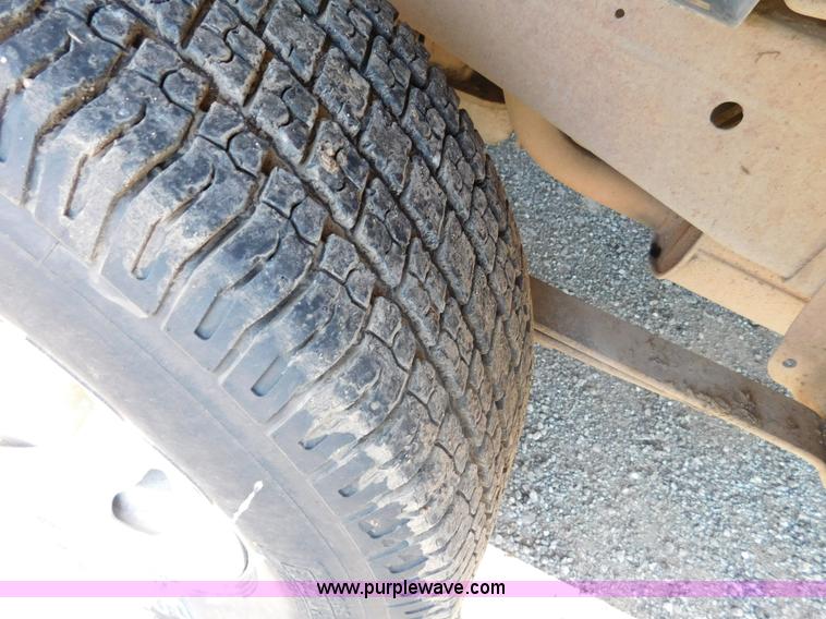 image for item DA8764 1998 Ford F150 pickup truck