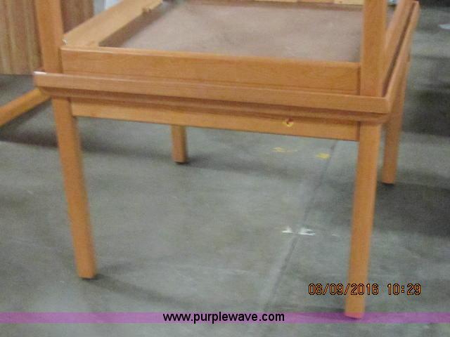 image for item F1753 (14) square tables