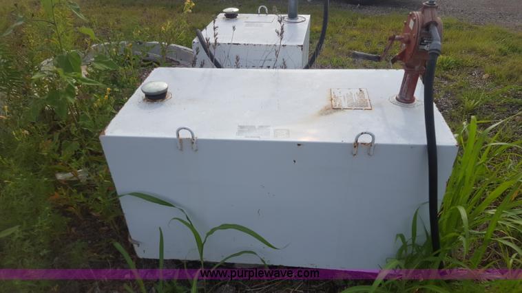 image for item F1799 Fuel tank