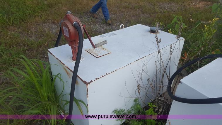 image for item F1799 Fuel tank
