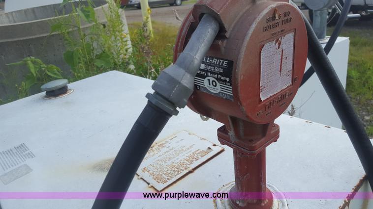 image for item F1799 Fuel tank