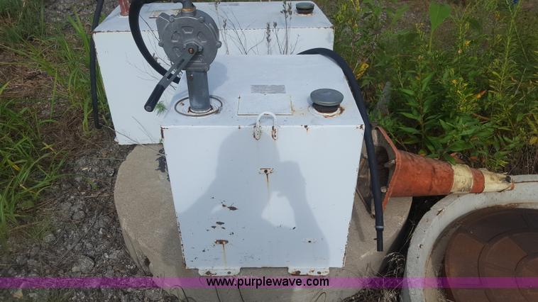 image for item F1800 Fuel tank