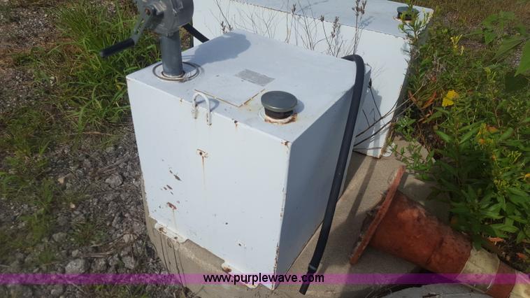 image for item F1800 Fuel tank