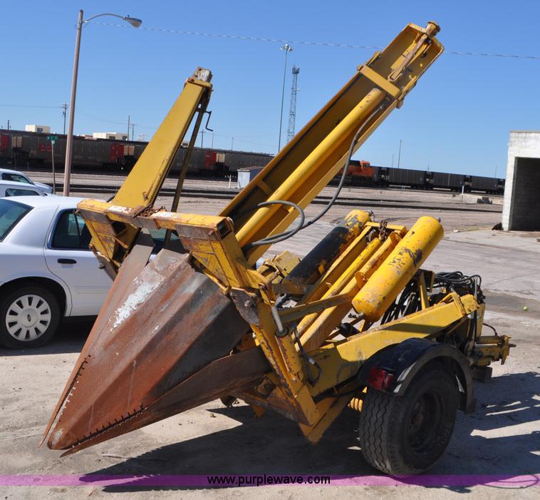 image for item G7436 Vermeer TS-44A tree spade