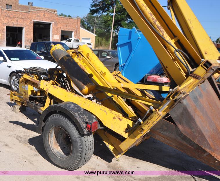 image for item G7436 Vermeer TS-44A tree spade