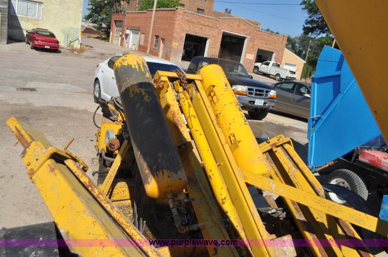 image for item G7436 Vermeer TS-44A tree spade