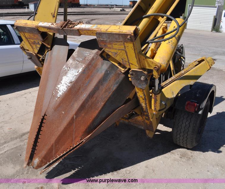 image for item G7436 Vermeer TS-44A tree spade