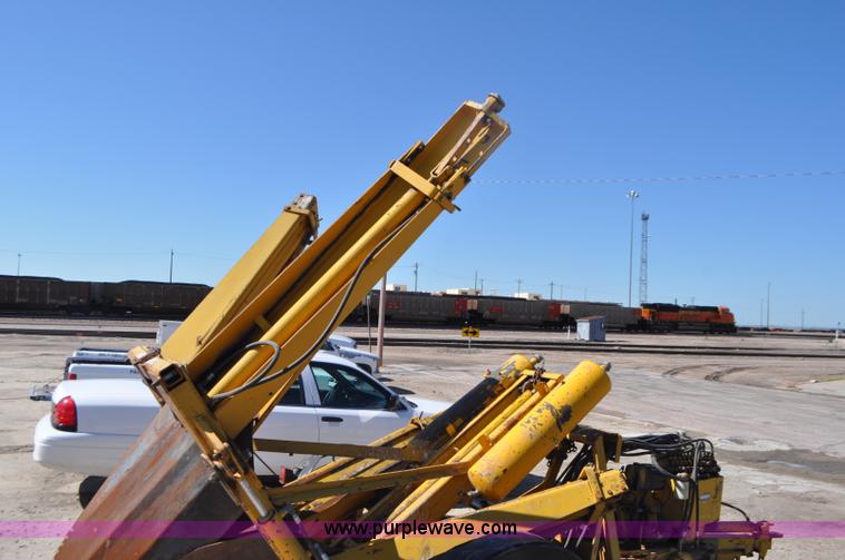 image for item G7436 Vermeer TS-44A tree spade