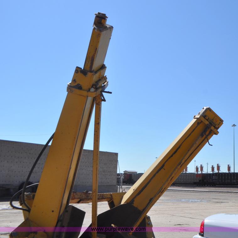 image for item G7436 Vermeer TS-44A tree spade