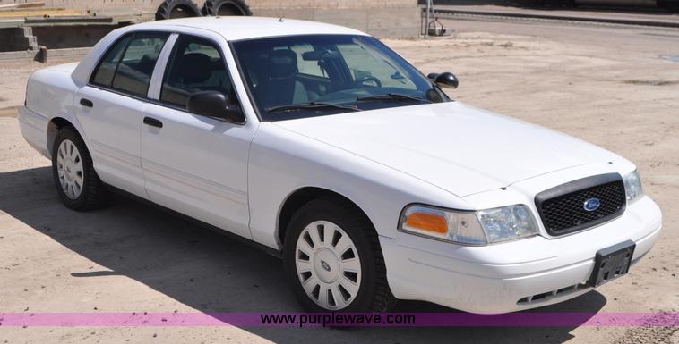 image for item G7438 2009 Ford Crown Victoria