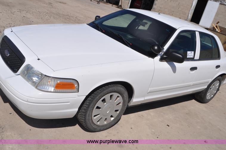 image for item G7438 2009 Ford Crown Victoria
