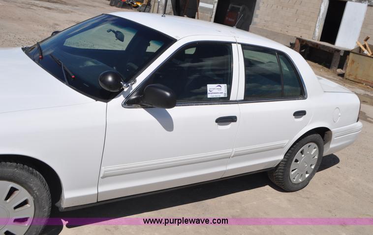 image for item G7438 2009 Ford Crown Victoria